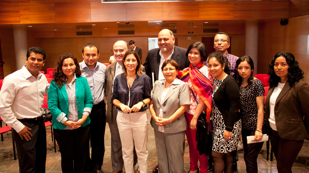 recepcio-alumnes-peruans-raquel-sanchez recepcio-alumnes-peruans-raquel-sanchez