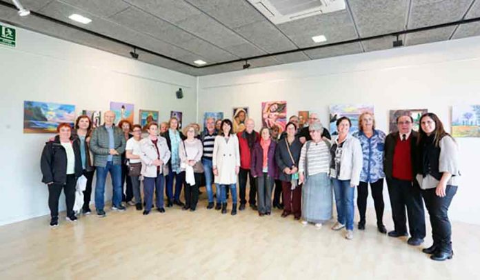 Exposició col·lectiva de pintura al Casal Municipal de la Gent Gran de Can Tintorer