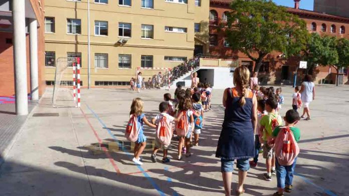 Gavà atorga ajuts per completar les beques menjador