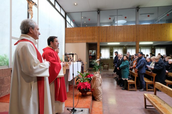 Missa solemne de Sant Nicasi amb repartiment dels tradicionals panets