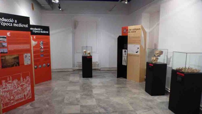 Presentació de la maleta didàctica de la mostra Ossos