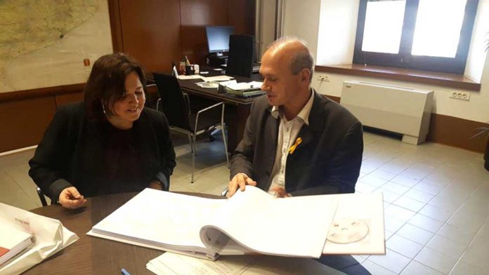 La Diputació lliura a Gavà el Catàleg de camins municipals