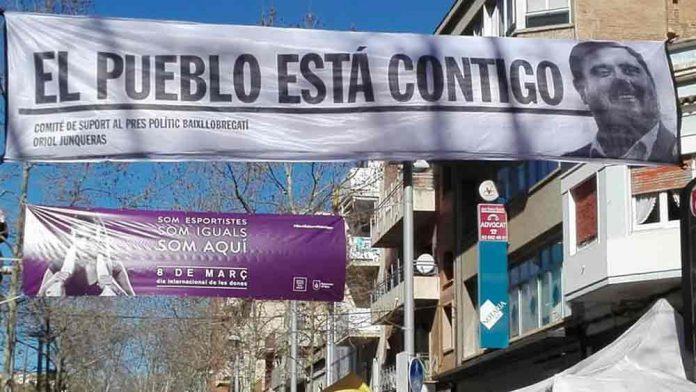 ERC insta a Ajuntament a reclamar la llibertat dels empresonats pel procés