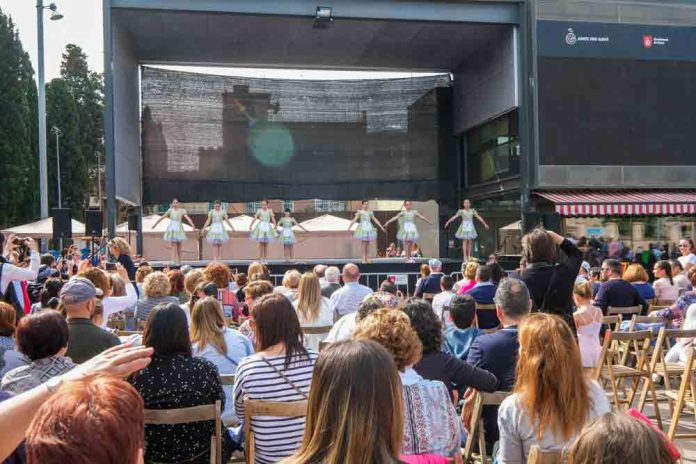 Gavà celebra amb èxit el Dia de la Dansa
