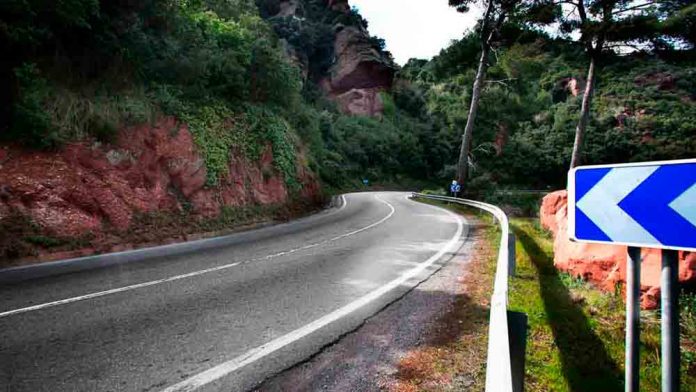 Obres a la carretera de Begues aquest estiu