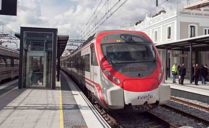 Renfe amplia el servei de Rodalies per la revetlla
