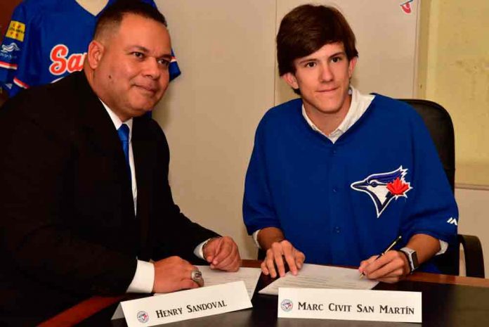 Marc Civit signa amb els Toronto Blue Jays