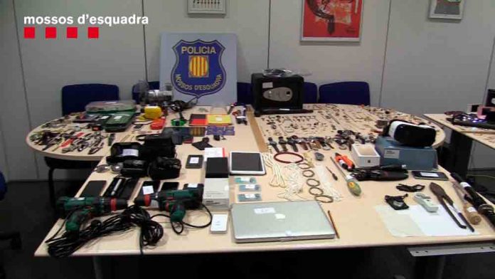 MOSSOS-180918 Desarticulades dues bandes de robatoris