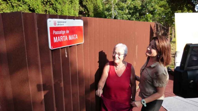 Inaugurat el passatge de Marta Mata al barri de can Ribes