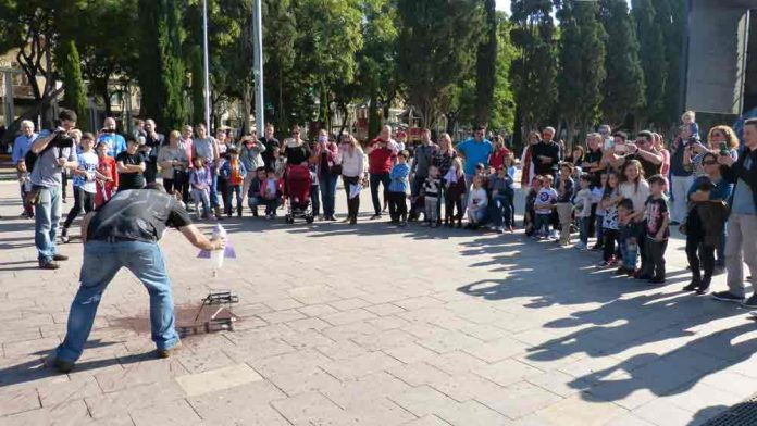 La Semana de la Ciencia de Gavà acerca el universo a estudiantes y familias