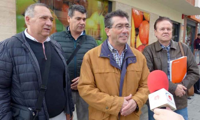 Ciutadans anima a la partipación en el “Gran recapte”