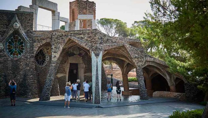 Caminada saludable a la Colònia Güell
