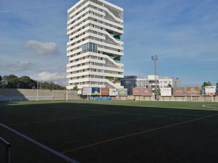 camp de futbol municipal de Nou Barris C.F. Gavà