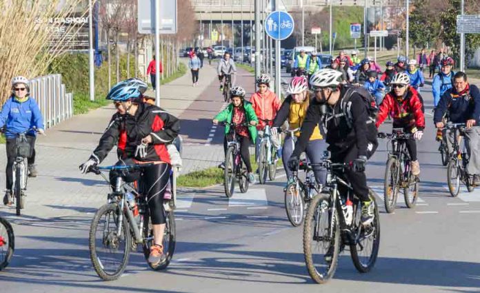 Diumenge sobre rodes a Gavà