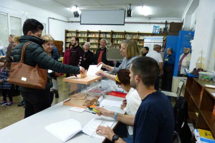 La participació a Gavà a les 14 hores se situa en un 45,12%