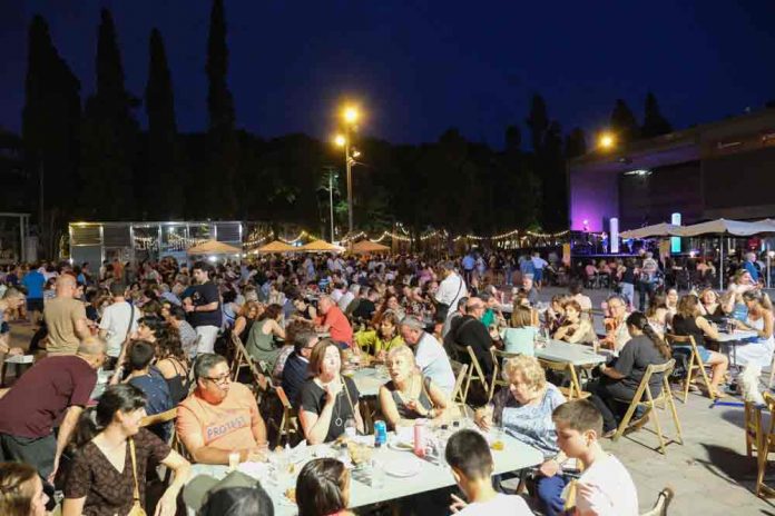 FESTA-ILLA-1-150719 Multitudinària festa de la Illa 2019