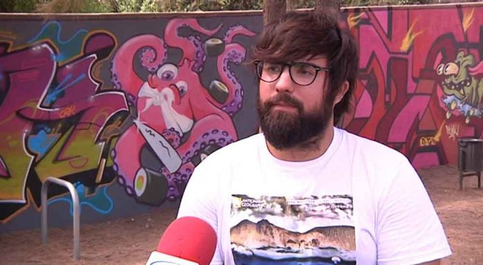 Èric Plaza explica el projecte Murs Lliures