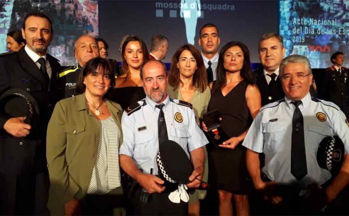 Nou reconeixement als policies municipals del tiroteig