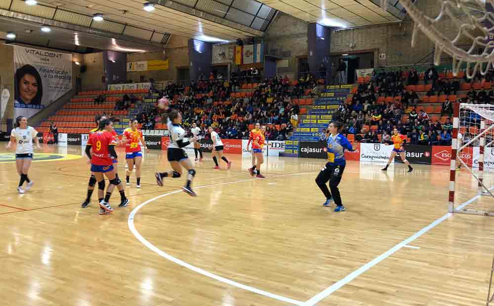 Bon debut de Jana Castañera amb la selecció espanyola