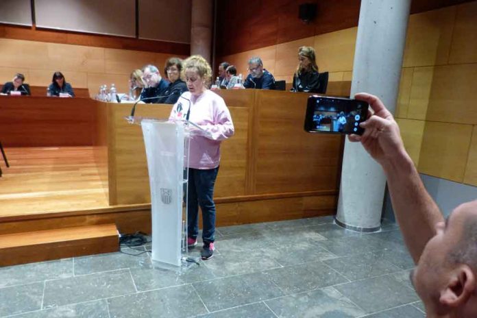 Intervenció de la representant de Les Agulles