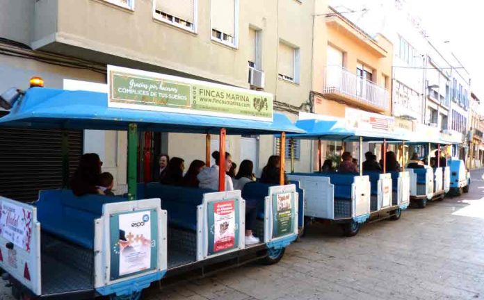 El trenet del comerç es passeja per Gavà