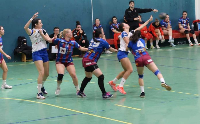 Femení del CH Gavà 25 Prestigio 21
