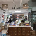 Imatge de l’interior de la Farmàcia La Remei