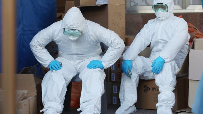 CGT ha comprat 150 vestits especials de protecció a una empresa homologada de Rubí CGT