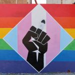 El mural, amb l’acte vandàlic encara per esborrar