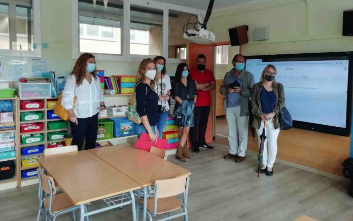 VISITA ESCOLES 1 090920 Mesures especials per l'inici del curs escolar 2020-2021
