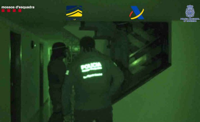 Desarticulada una banda criminal dirigida des de Gavà