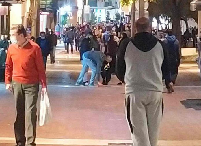 Gavà canvia el 6 pel 8 de desembre per obrir el comerç