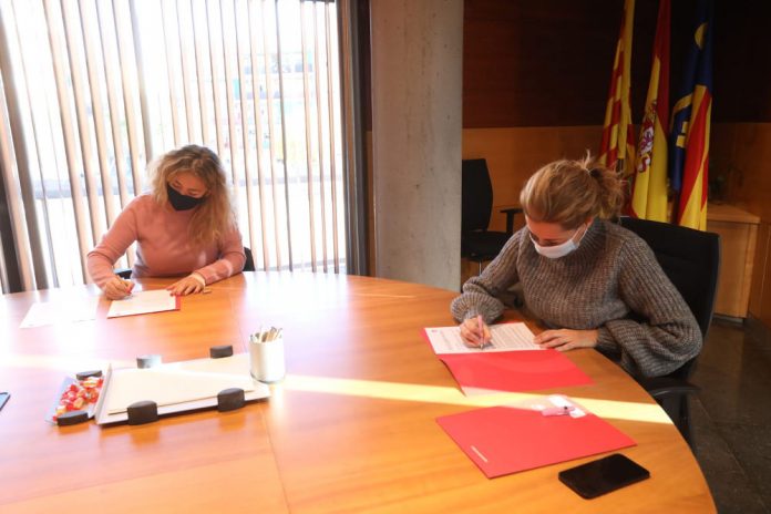 Sánchez i García, en el moment de la signatura del conveni Air-Val
