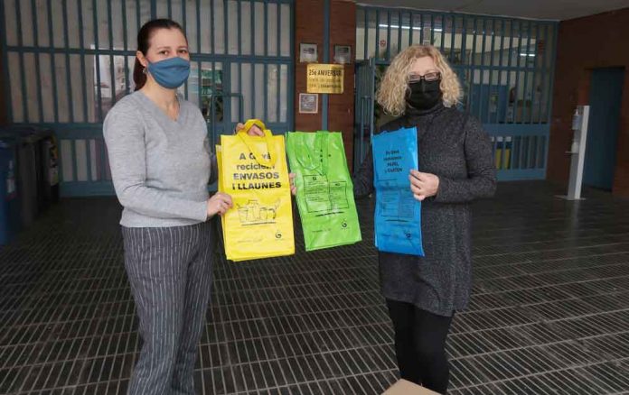 Bosses de reciclatge a les escoles de Gavà