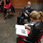 Català i Sánchez, donant un cop d’ull al llibre