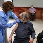 Un dels vacunats aquesta tarda al Casal del Centre
