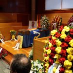 La capella ardent d’Albert Massana s’ha instal·lat a la sala de plens de l’Ajuntament de Gavà