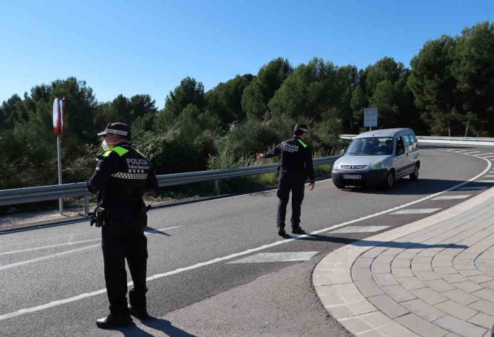 Es manté el confinament comarcal a partir de dilluns