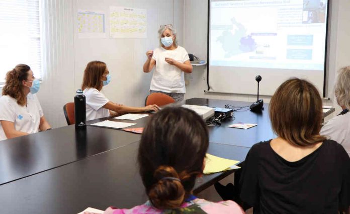 Nous metges i infermers residents a l'Hospital de Viladecans