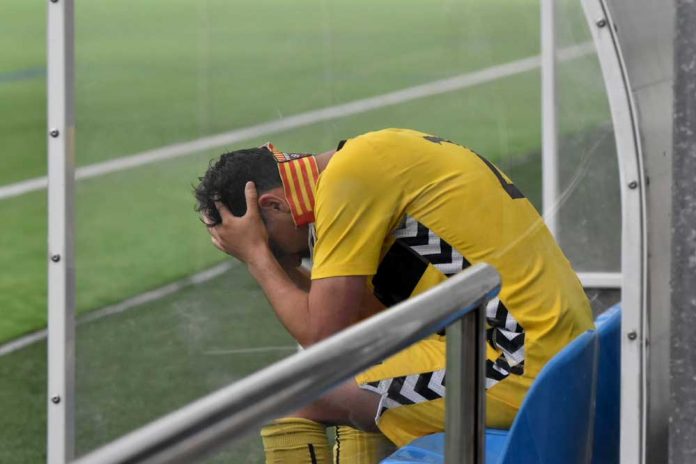 El CF Gavà no pot evitar el descens