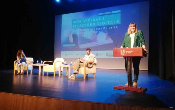 L'alcaldessa durant la seva intervenció a la Jornada