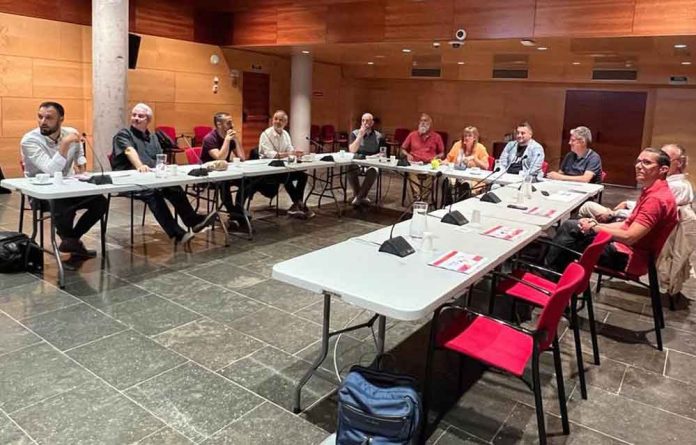 La reunió de l'equip organitzatiu s'ha celebrat a la sala de plens de l'Ajuntament de Gavà