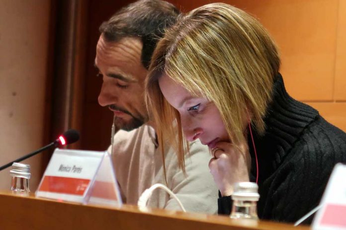 podemos-100223 Podemos reclama una millor neteja de la via pública