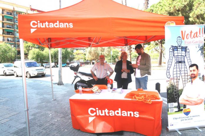 Gavilán, aquest matí a la carpa que Cs ha instalat a la plaça Catalunya aparcaments