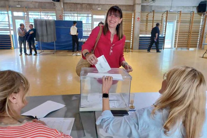 badia- Gemma Badia ha votat a Gavà Mar a les 10 del matí