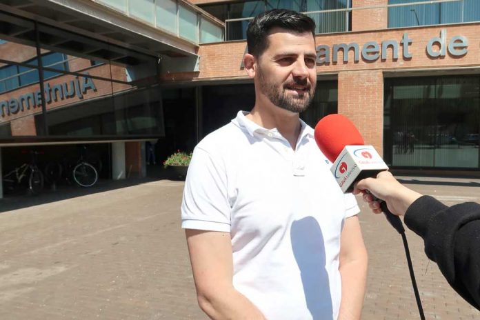 Francisco Gavilán diu que té programa per treballar per Gavà