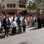 Un moment del minut de silenci en record deles víctimes del recent terratrèmol al Marroc