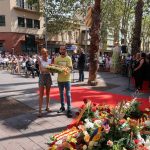 Estela Ortega i Miguel Herrera, amb l’ofrena floral d’ECP