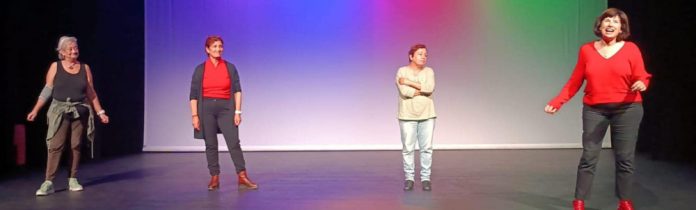 Un moment d'uns dels assaigs finals de l'obra Criatures