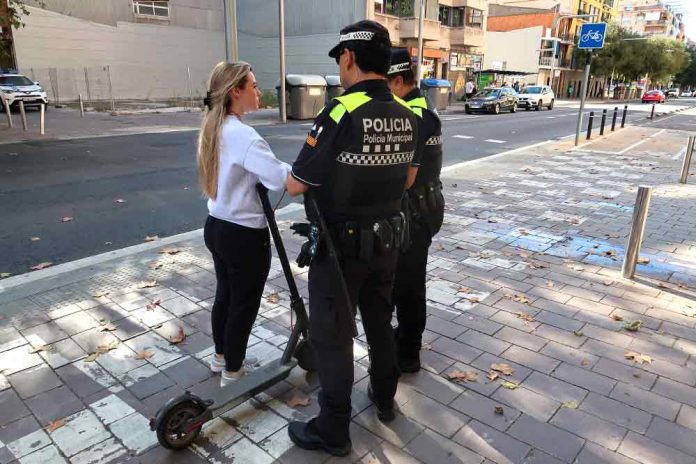 Gavà inicia les sancions dels patinets elèctrics
